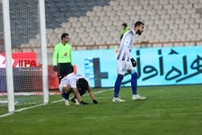  دیدار استقلال تهران و پیکان 