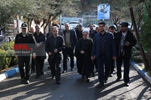 حضور شیخ نعیم قاسم در منزل شهید قاسم سلیمانی