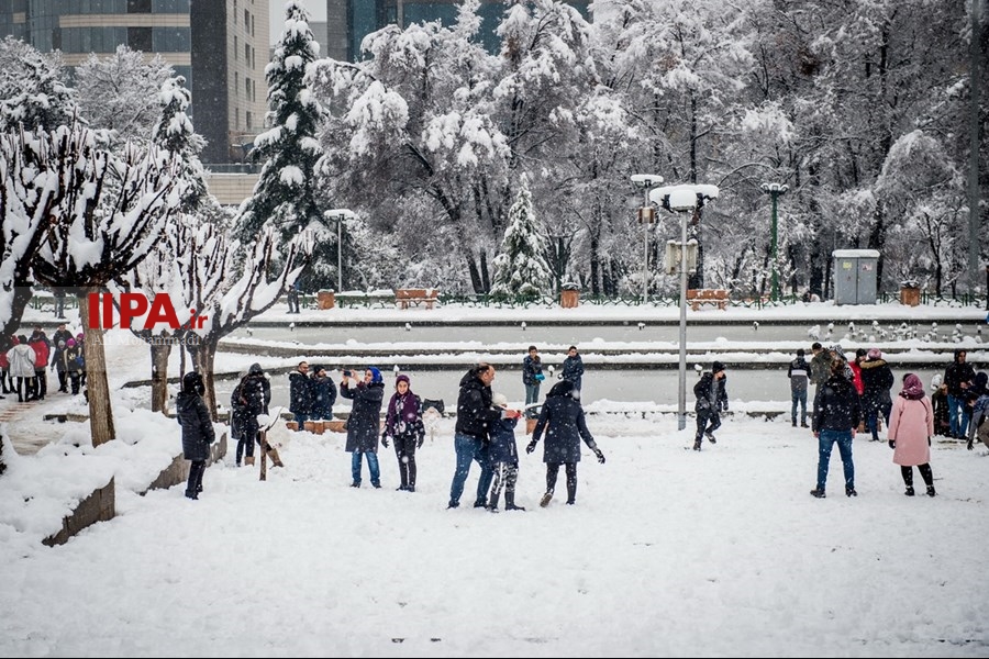   بارش برف زمستانی در تهران 2