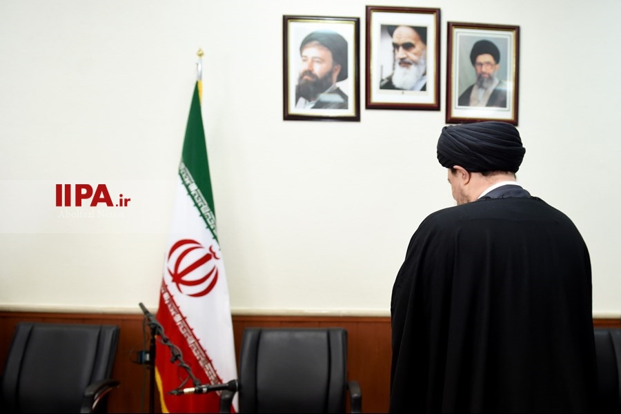   دیدار اعضای تحریریه موسسه مطبوعاتی ایران با سید حسن خمینی 