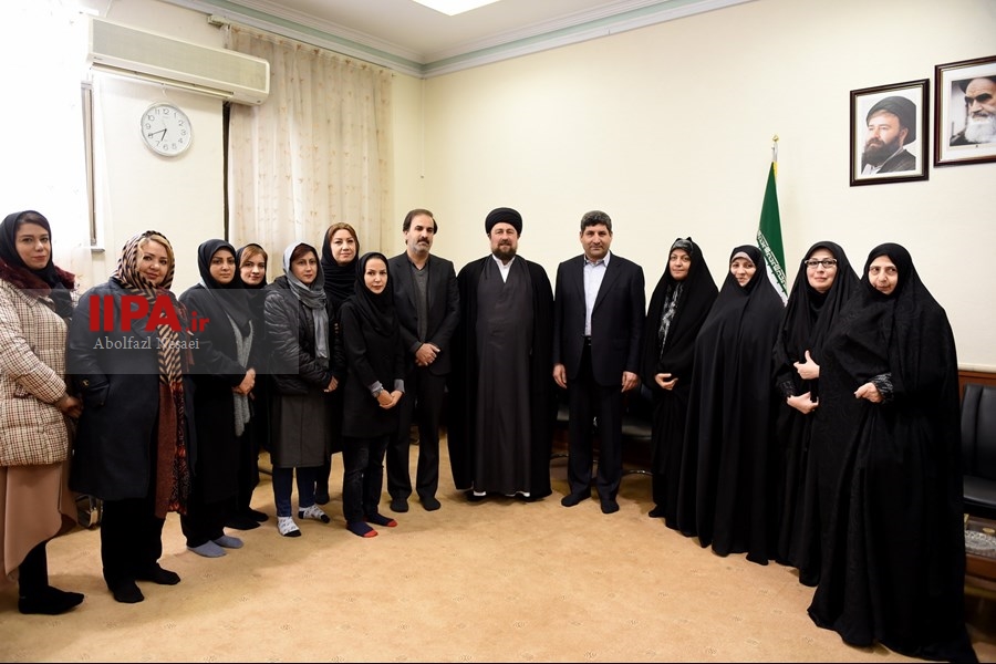   دیدار اعضای تحریریه موسسه مطبوعاتی ایران با سید حسن خمینی 