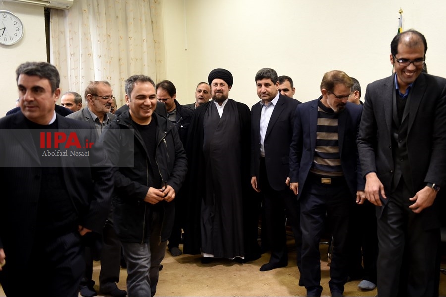   دیدار اعضای تحریریه موسسه مطبوعاتی ایران با سید حسن خمینی 