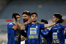   دیدار تیم های فوتبال استقلال و نفت مسجد سلیمان