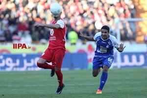 دیدار تیم های فوتبال پرسپولیس و استقلال