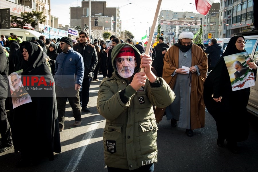   راهپیمایی ۲۲ بهمن در تهران 1