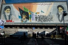   راهپیمایی ۲۲ بهمن در تهران 1
