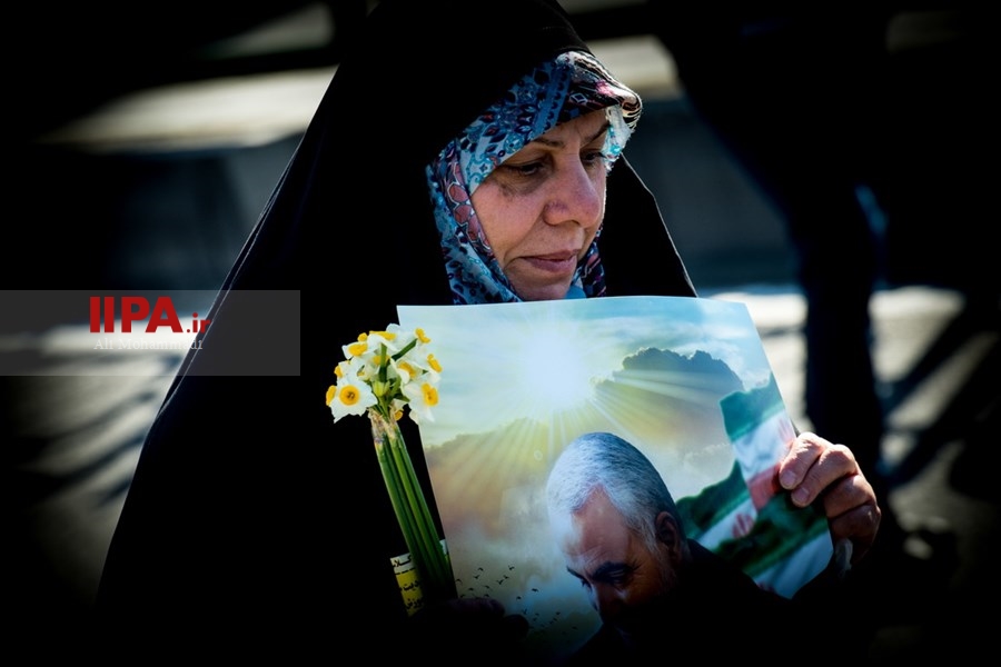   راهپیمایی ۲۲ بهمن در تهران 1