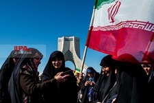   راهپیمایی ۲۲ بهمن در تهران 1