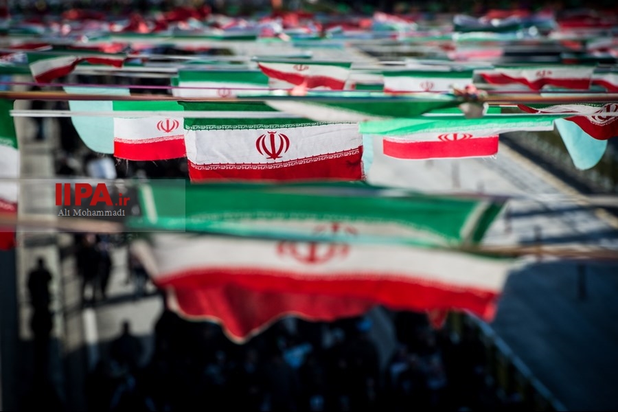   راهپیمایی ۲۲ بهمن در تهران 1