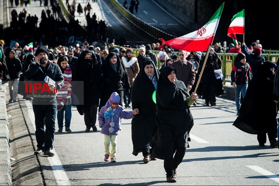   راهپیمایی ۲۲ بهمن در تهران 1
