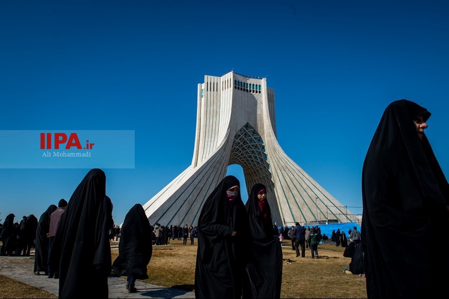   راهپیمایی ۲۲ بهمن در تهران 1