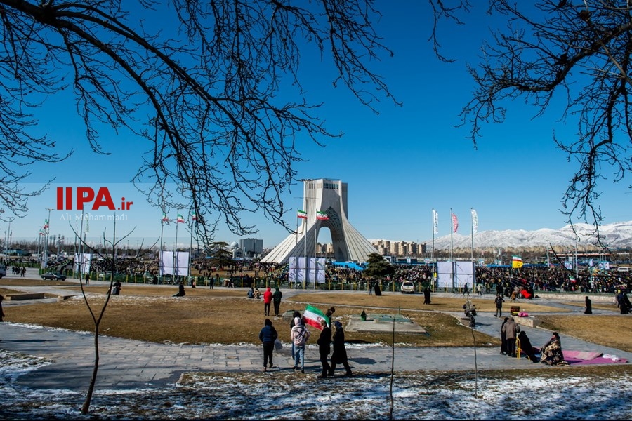   راهپیمایی ۲۲ بهمن در تهران 1