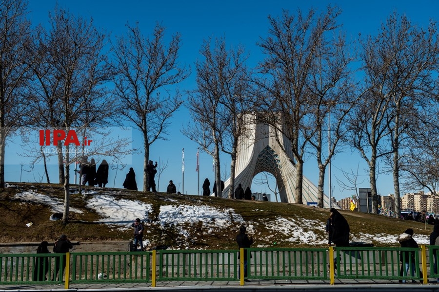   راهپیمایی ۲۲ بهمن در تهران 1