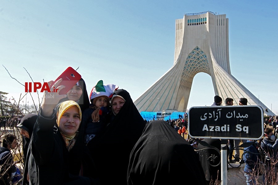  راهپیمایی 22 بهمن  در تهران - 3