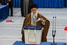   حضور مقام معظم رهبری در یازدهمین دوره انتخابات مجلس شورای اسلامی و میان‌دوره ای مجلس خبرگان