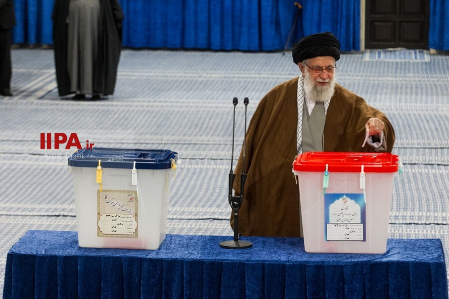   حضور مقام معظم رهبری در یازدهمین دوره انتخابات مجلس شورای اسلامی و میان‌دوره ای مجلس خبرگان