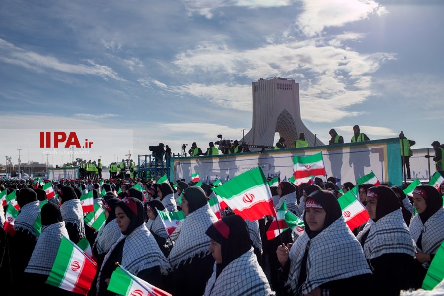  راهپیمایی ۲۲ بهمن در تهران - 2