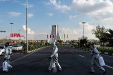   ضد عفونی اطراف میدان آزادی