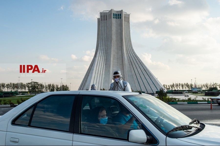   ضد عفونی اطراف میدان آزادی