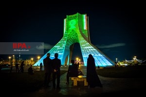 اجرای برنامه ویدئو مپینگ در برج آزادی