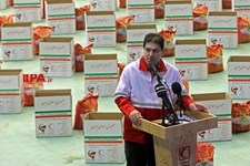   آماده‌سازی بسته های معیشتی و بهداشتی در ورزشگاه آزادی