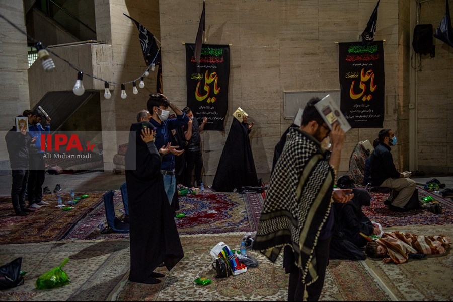   مراسم احیای شب بیست و یکم ماه رمضان 