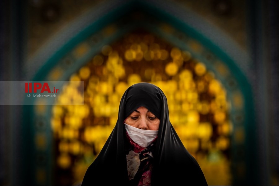   اقامه نماز عید سعید فطر در امامزاده پنج تن لویزان