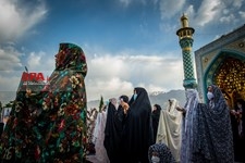   اقامه نماز عید سعید فطر در امامزاده پنج تن لویزان