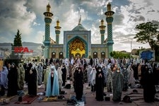   اقامه نماز عید سعید فطر در امامزاده پنج تن لویزان