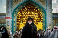   اقامه نماز عید سعید فطر در امامزاده پنج تن لویزان