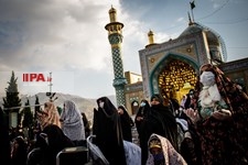   اقامه نماز عید سعید فطر در امامزاده پنج تن لویزان