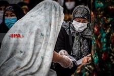   اقامه نماز عید سعید فطر در امامزاده پنج تن لویزان