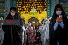   اقامه نماز عید سعید فطر در امامزاده پنج تن لویزان