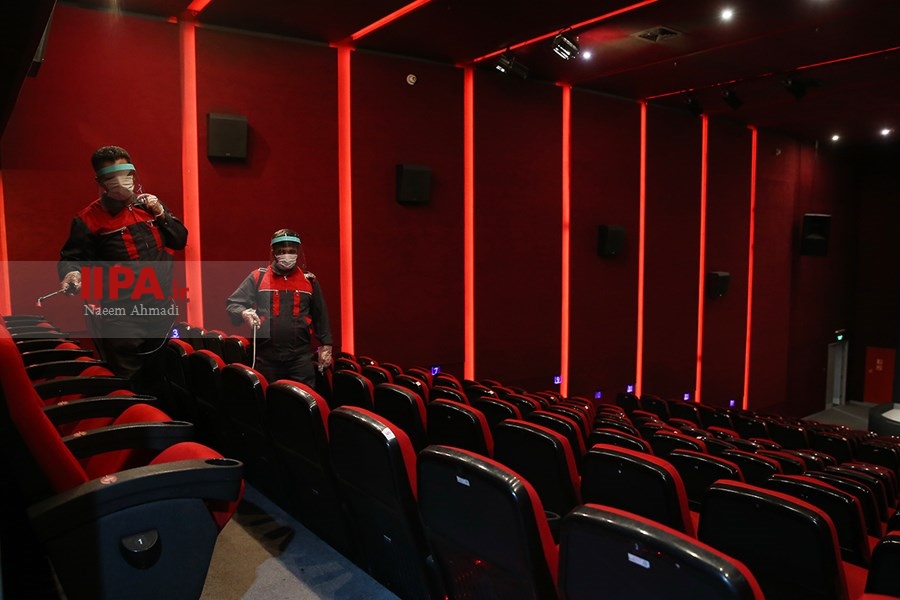   ضدعفونی کردن سینما پردیس ملت