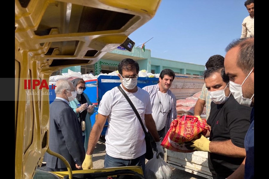   حضور رسول خادم و قهرمانان کشتی برای کمک رسانی در مناطق محروم سیستان و بلوچستان