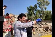   حضور رسول خادم و قهرمانان کشتی برای کمک رسانی در مناطق محروم سیستان و بلوچستان