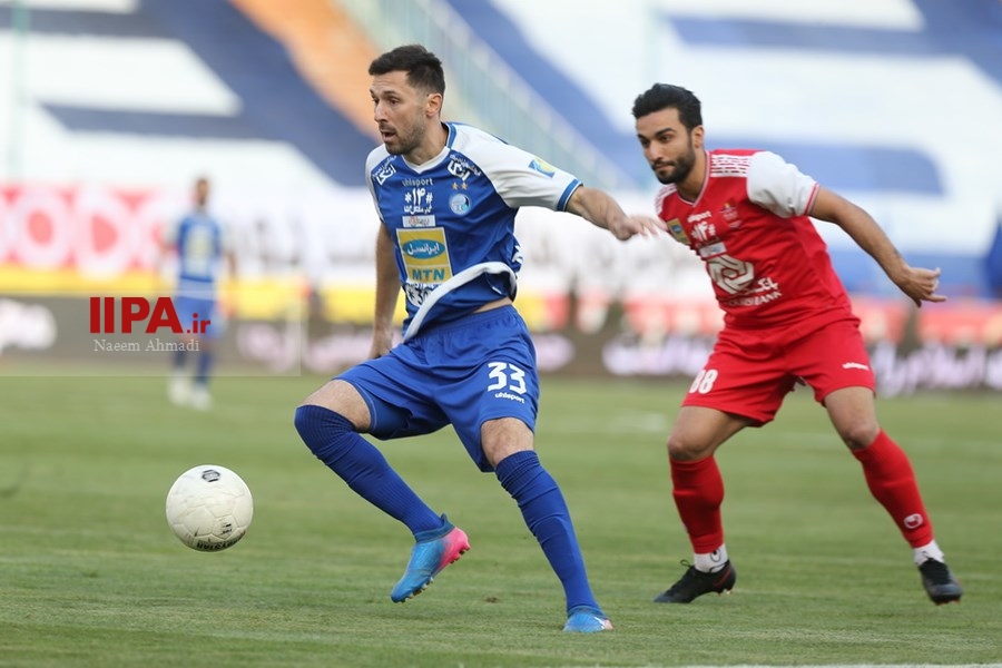  دیدار تیم های فوتبال پرسپولیس واستقلال