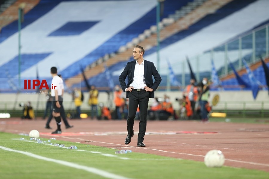   دیدار تیم های فوتبال پرسپولیس واستقلال