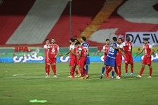   دیدار تیم های فوتبال پرسپولیس واستقلال