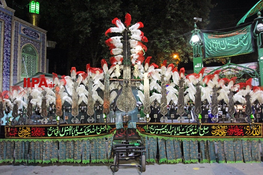   علم گردانی  علمداران حسینی در شب سوم شهادت امام حسین در  در گرگان 