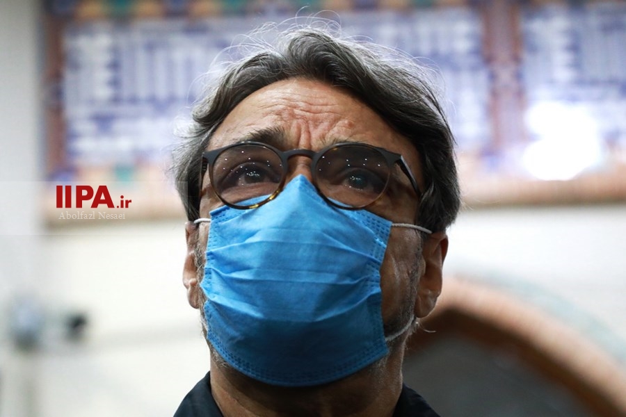   اقامه نماز بر پیکر  محمدرضا شجریان