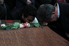   اقامه نماز بر پیکر  محمدرضا شجریان