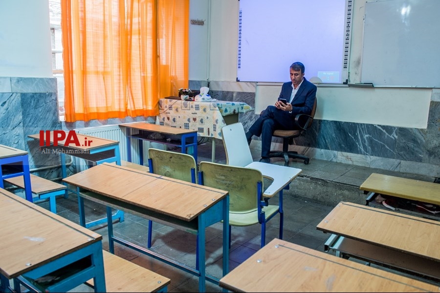   آموزش مجازی دانش آموزان در دوران کرونا