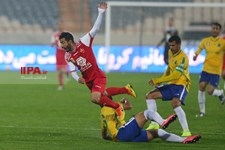   دیدار تیم های فوتبال پرسپولیس و نفت آبادان