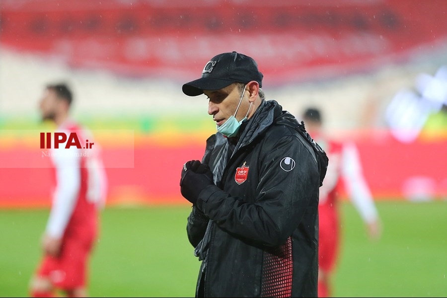   دیدار تیم های فوتبال پرسپولیس و نفت آبادان
