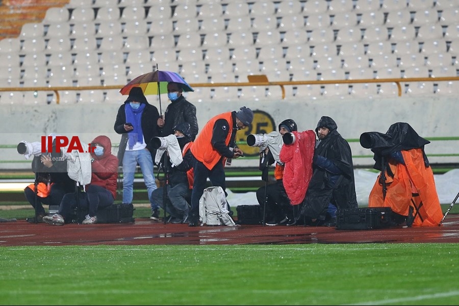   دیدار تیم های فوتبال پرسپولیس و نفت آبادان