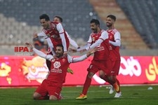   دیدار تیم های فوتبال پرسپولیس و نفت آبادان
