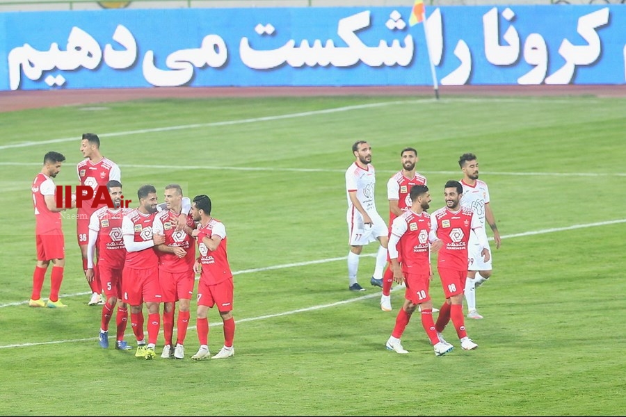   دیدار تیم های فوتبال پرسپولیس و شهر خودرو