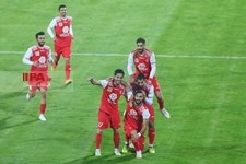   دیدار تیم های فوتبال پرسپولیس و شهر خودرو