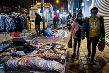   دستفروشان در شب های سرد و کرونایی پایتخت